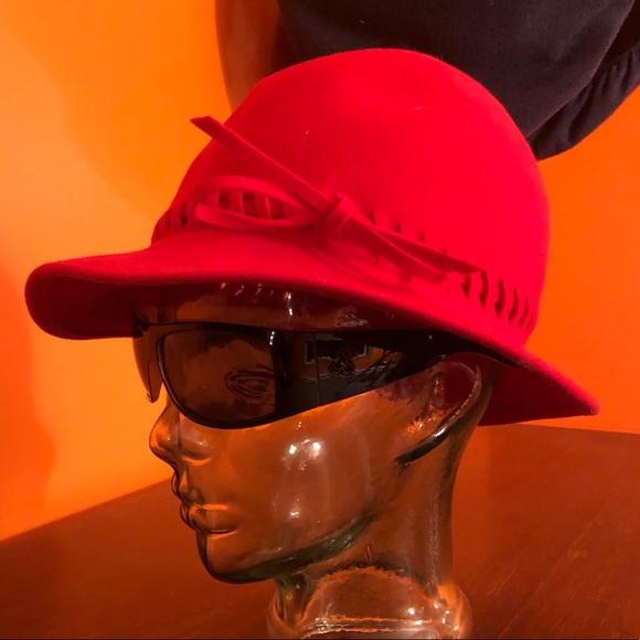 Vintage Gwen Pennington Hat! - Picture 1 of 5